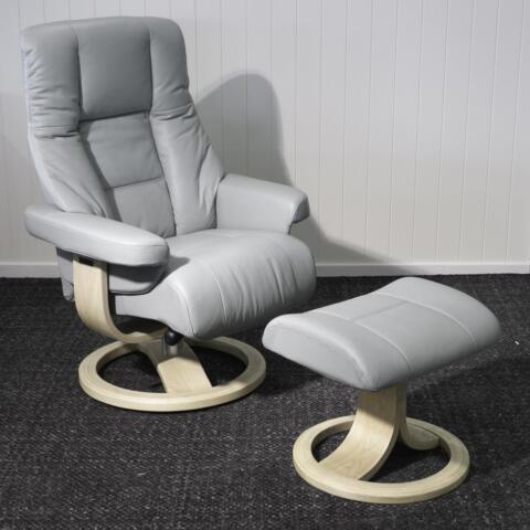 Scania Swivel Recliner with Footstool