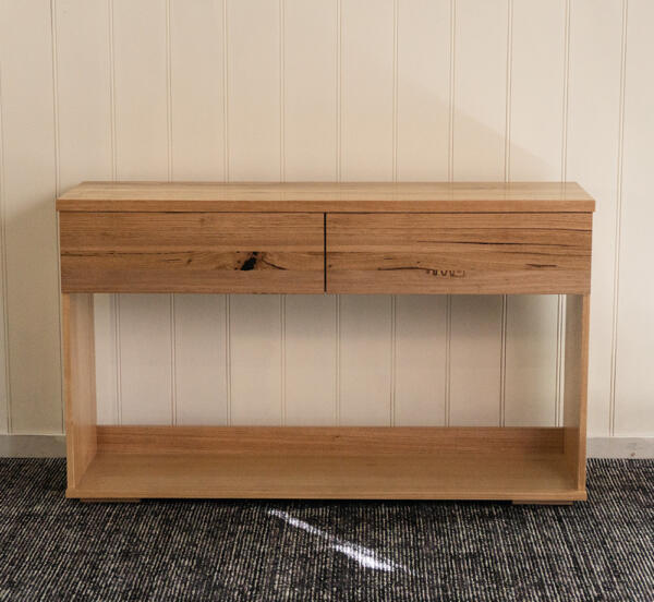Everest Halltable (2)
