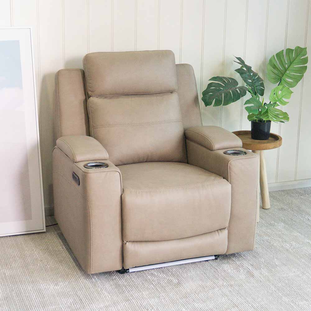 Taycan Reclienr Suite (19)