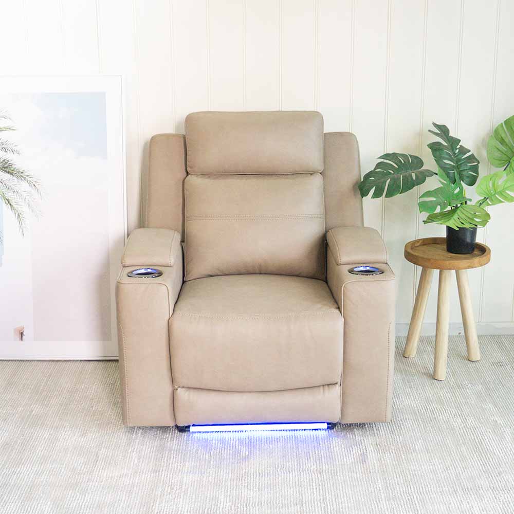 Taycan Reclienr Suite (20)