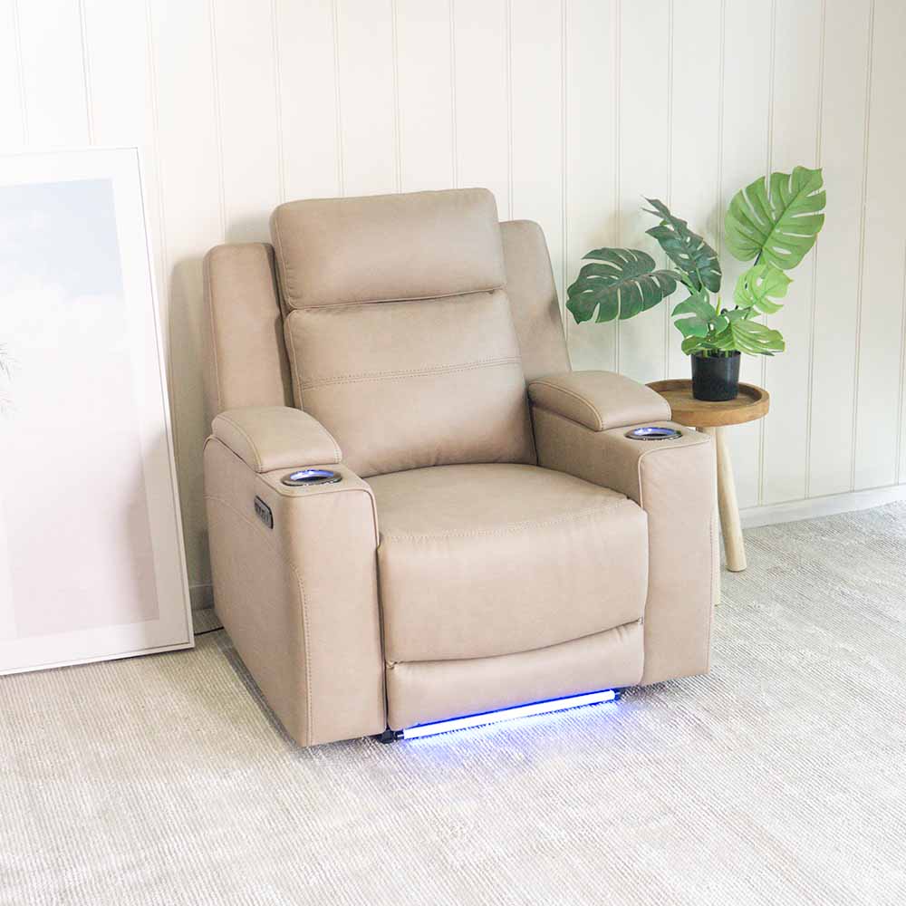 Taycan Reclienr Suite (21)