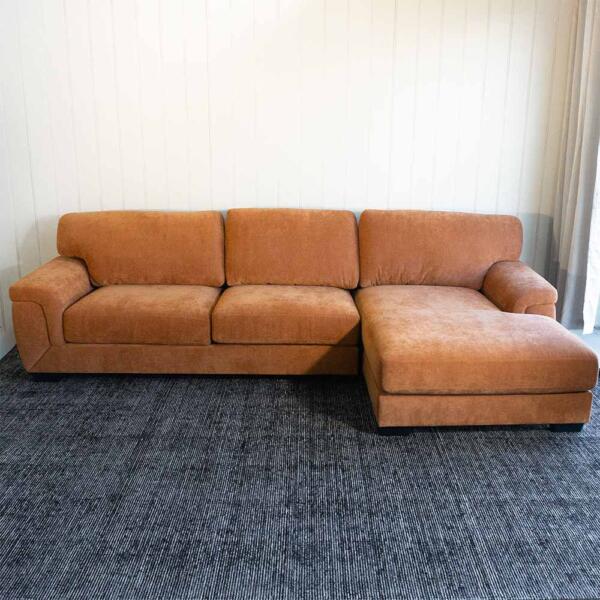 Idaho Corner Chaise (4)